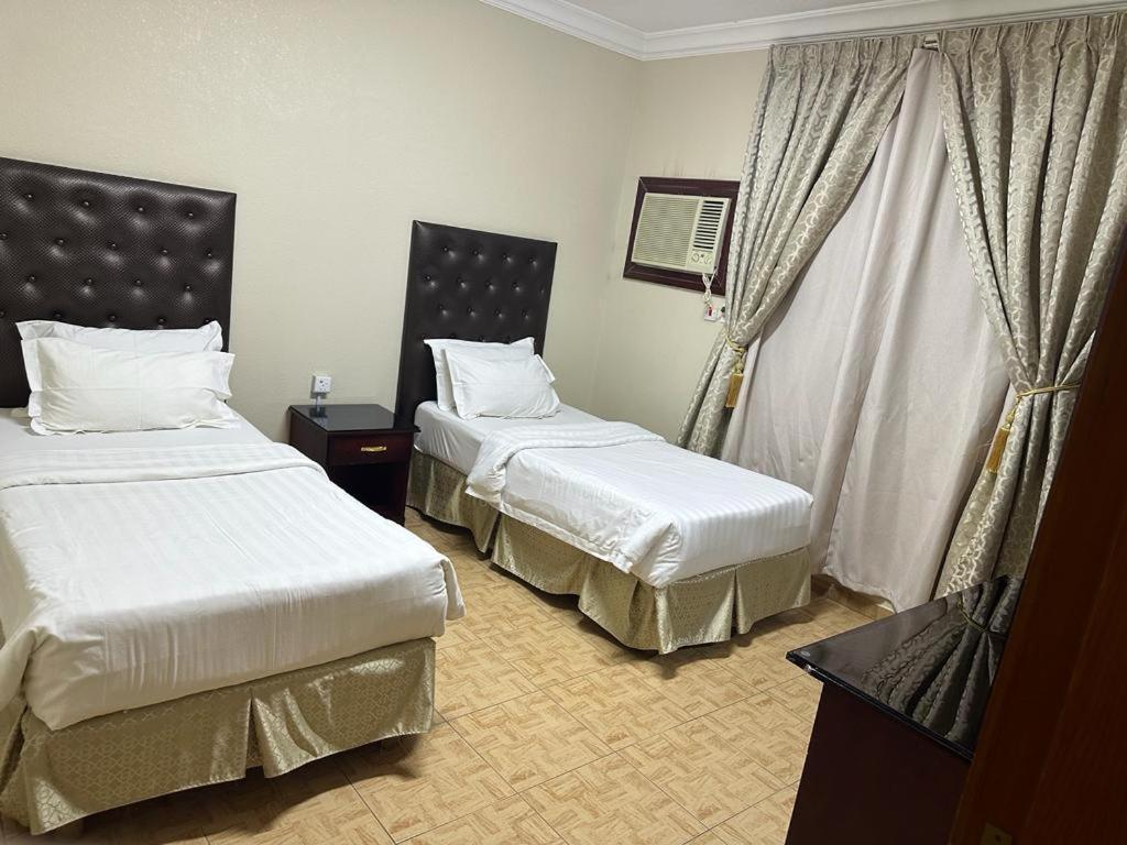 Al Farhan Hotel Suites Al Siteen Al Al Jubail Exteriör bild